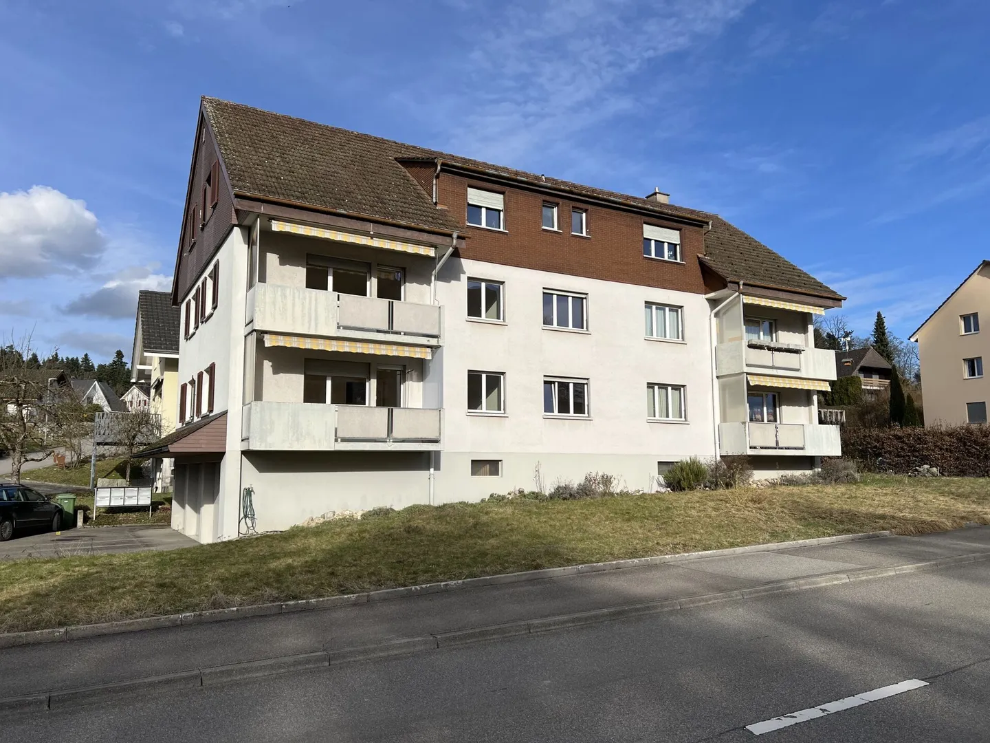 Affascinante casa plurifamiliare a Sankt Urban (LU) - Ideale per un investimento con grande potenziale! - Foto 1 di 7