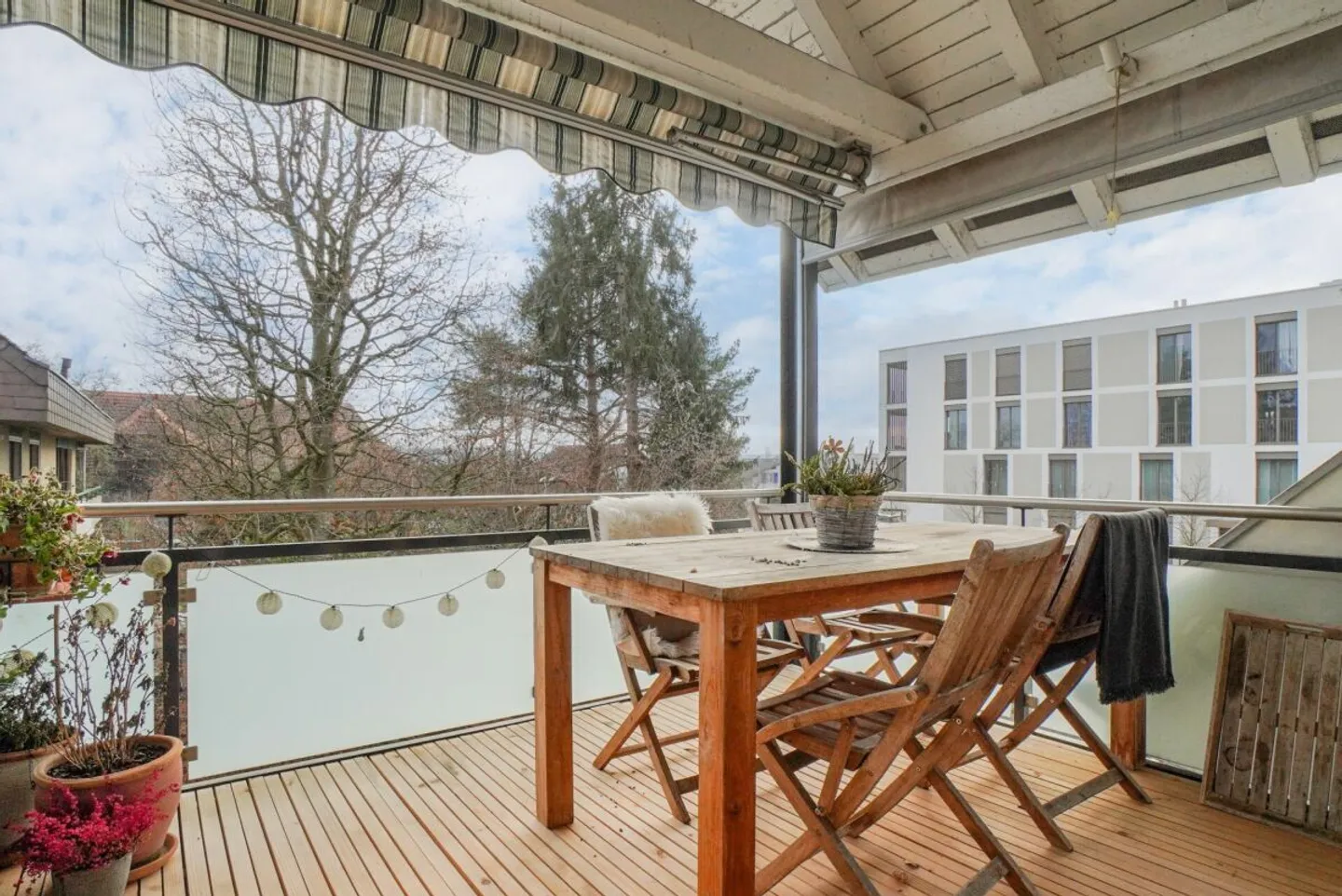 SPAZIO ABITATIVO MODERNO SOTTO IL TETTO CON 2 PIANI E TERRAZZA - Foto 6 di 8