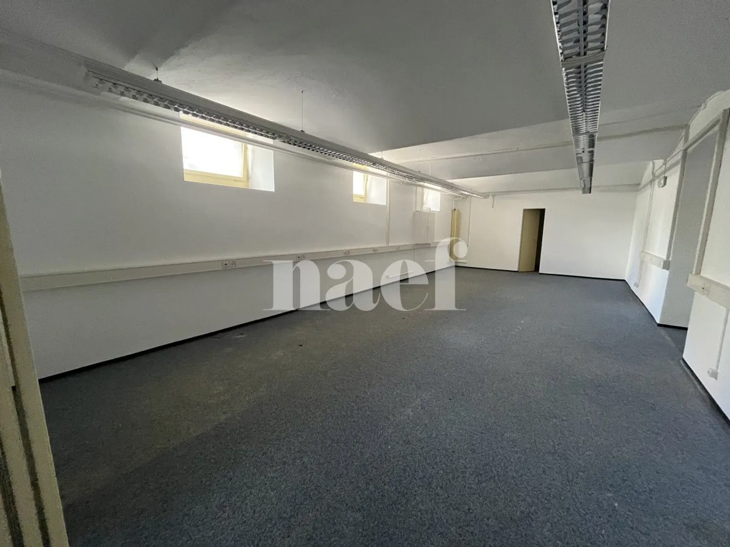 Workshop on the 1st basement floor, ideal for your business - Photo 3 of 4