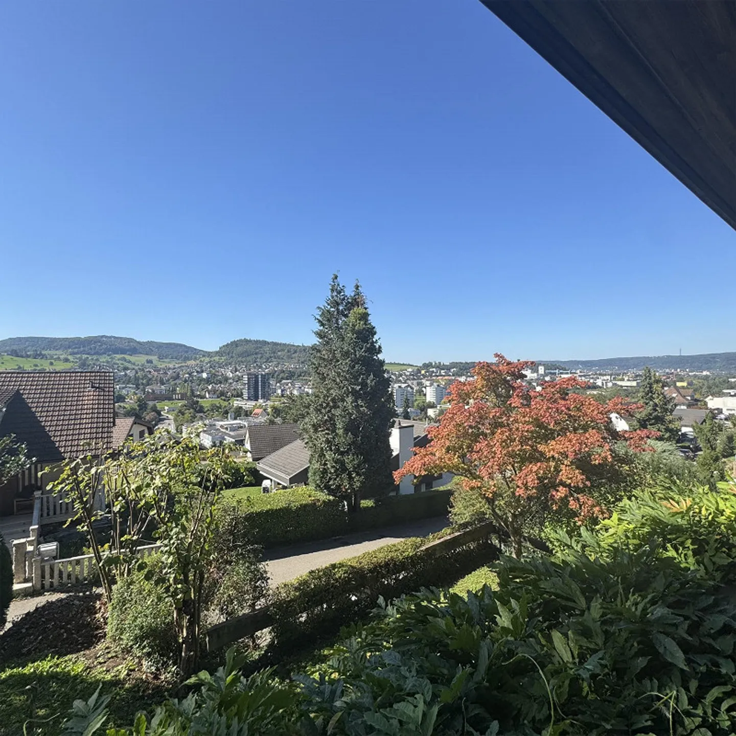 mit Panoramablick und Gartenparadies - Foto 2 von 17