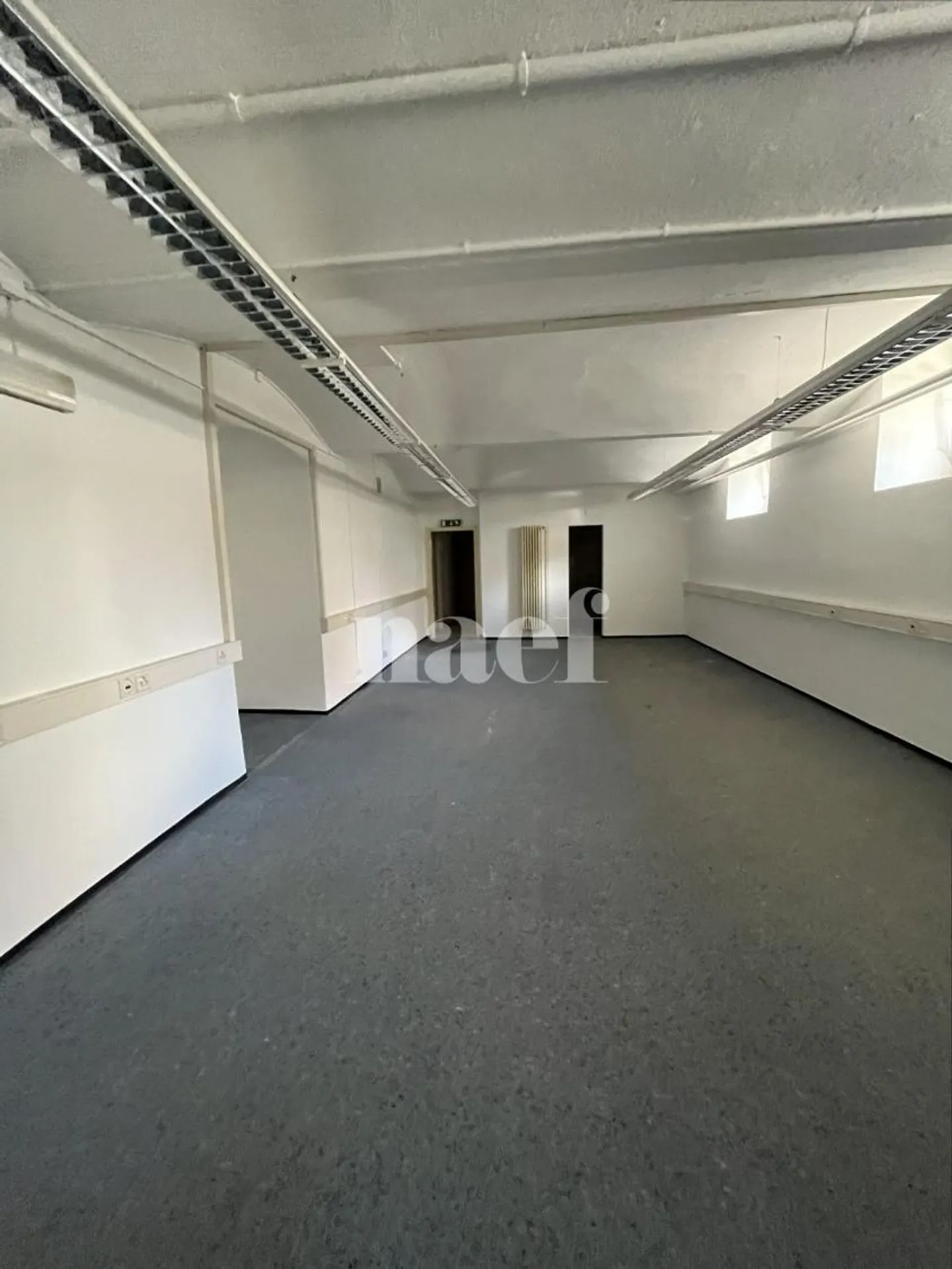 Workshop on the 1st basement floor, ideal for your business - Photo 4 of 4