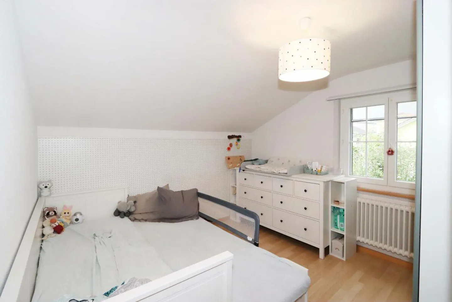 Casa unifamiliare indipendente con grande giardino e dintorni a Riedern GL - Foto 5 di 16