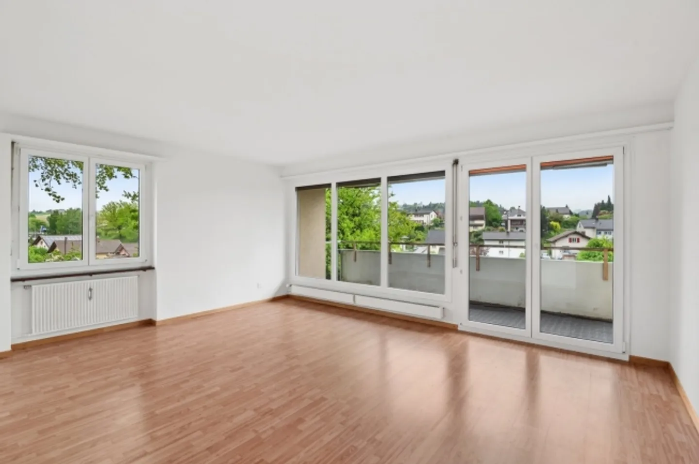 Appartement fraîchement peint, avec sa propre tour de lavage à louer à Huttwil ! - Photo 2 sur 10