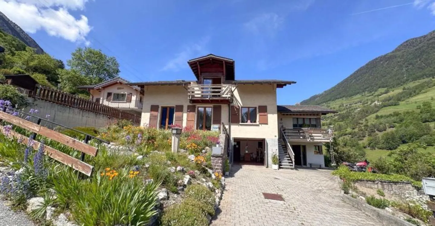 Charming Detached House in Orsières - Photo 11 of 12