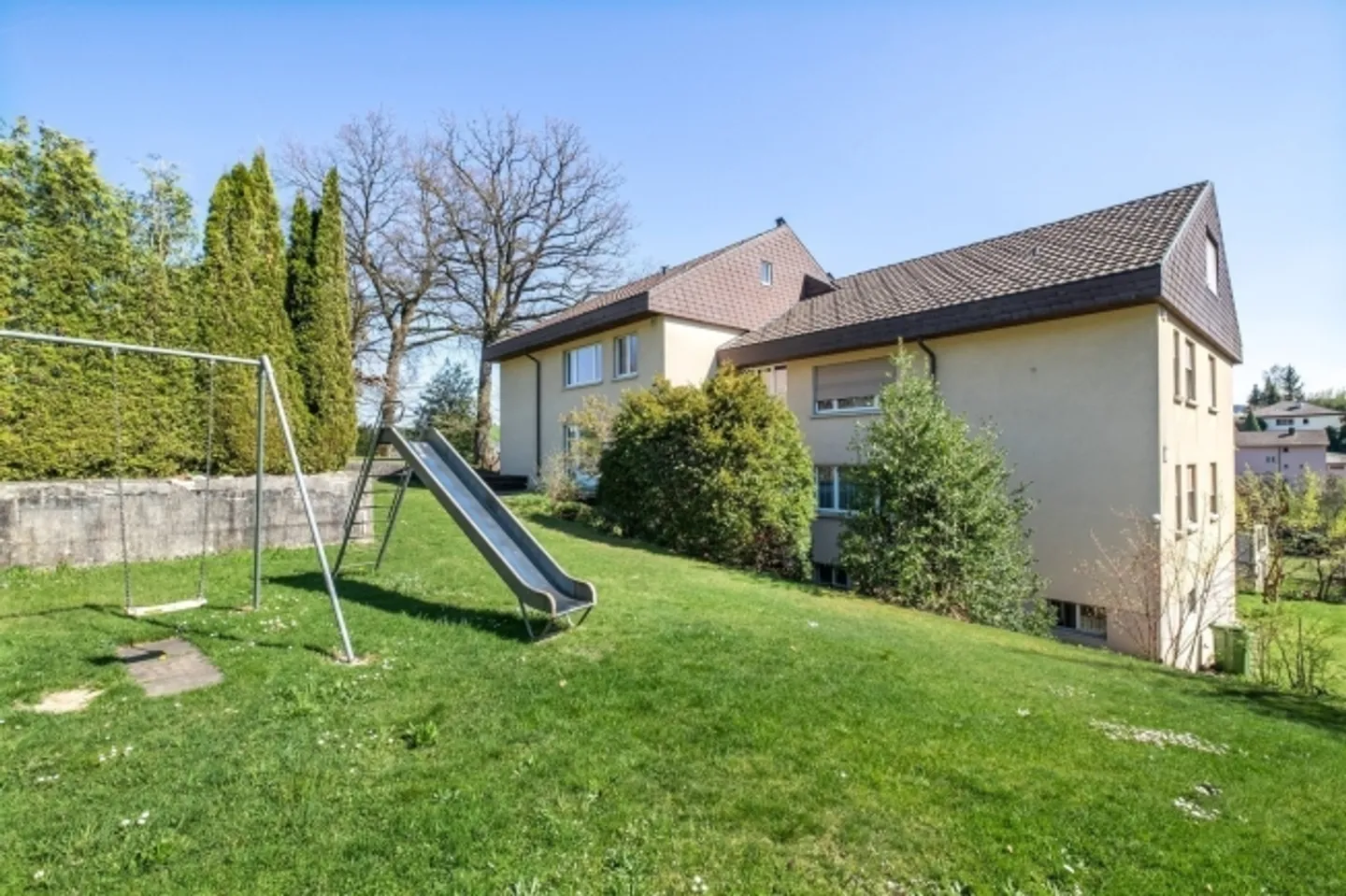 Appartement fraîchement peint, avec sa propre tour de lavage à louer à Huttwil ! - Photo 10 sur 10
