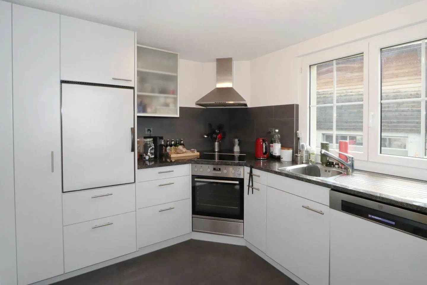 Casa unifamiliare indipendente con grande giardino e dintorni a Riedern GL - Foto 9 di 16