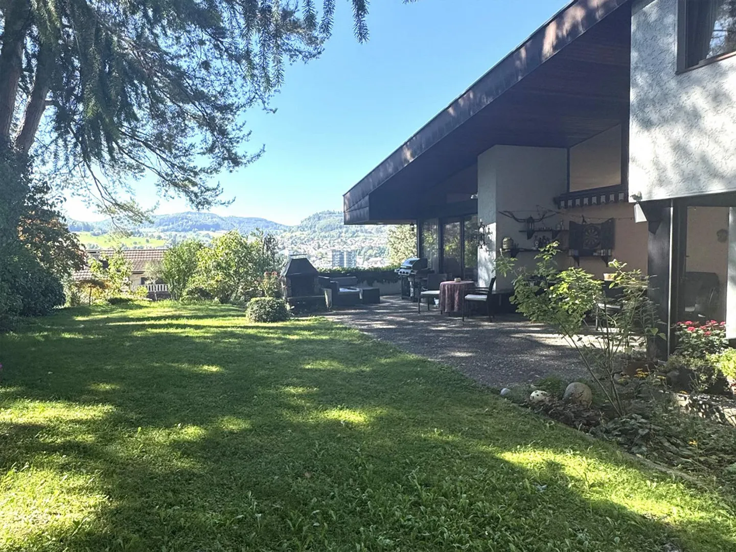 mit Panoramablick und Gartenparadies - Foto 16 von 17