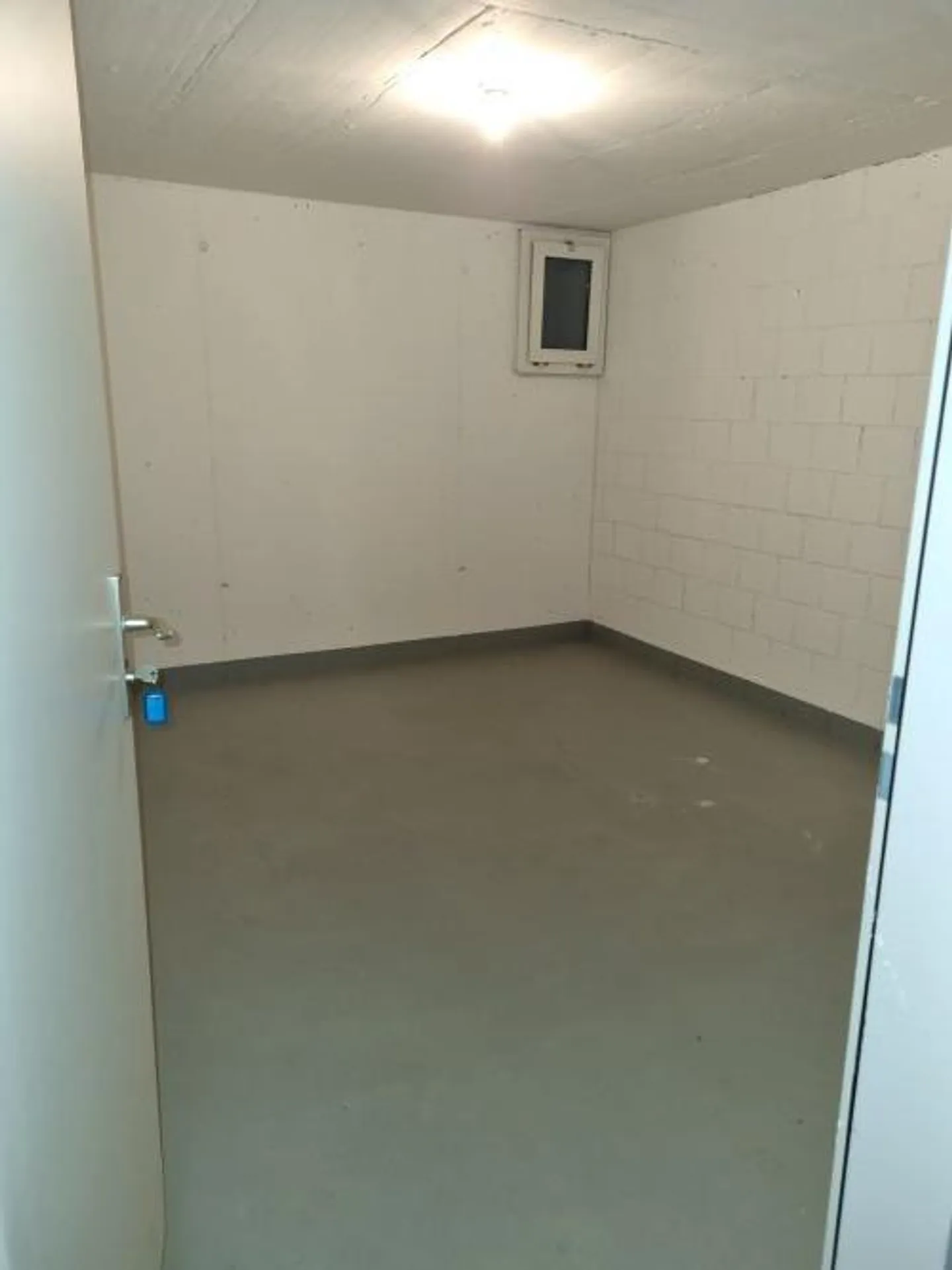 Craft Room for Rent - Photo 1 of 1