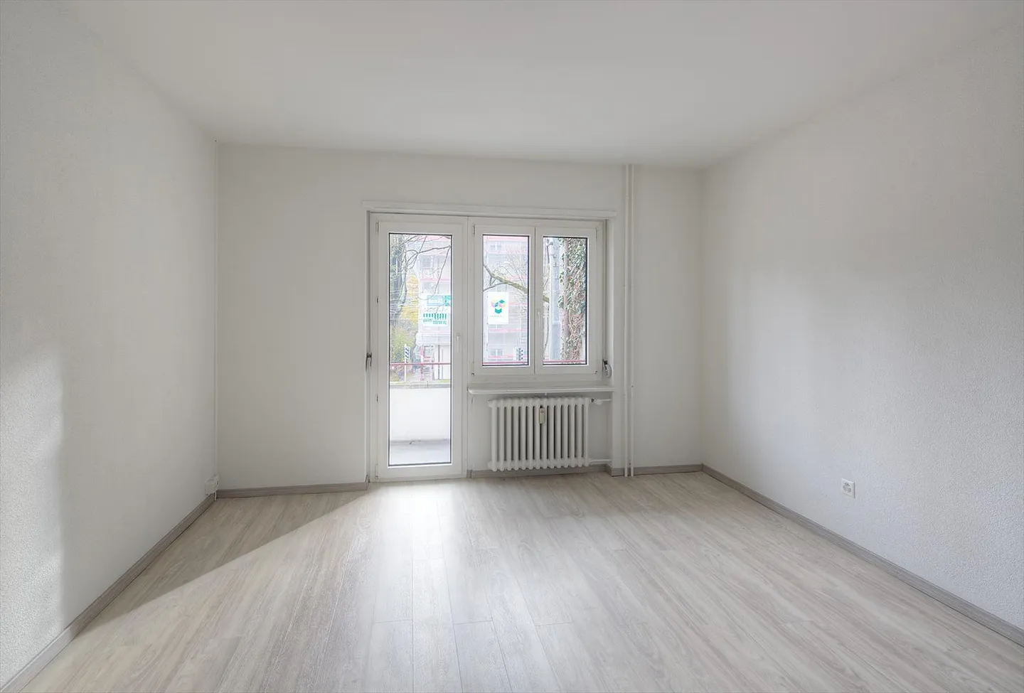 Living at Ostring - Photo 5 of 8