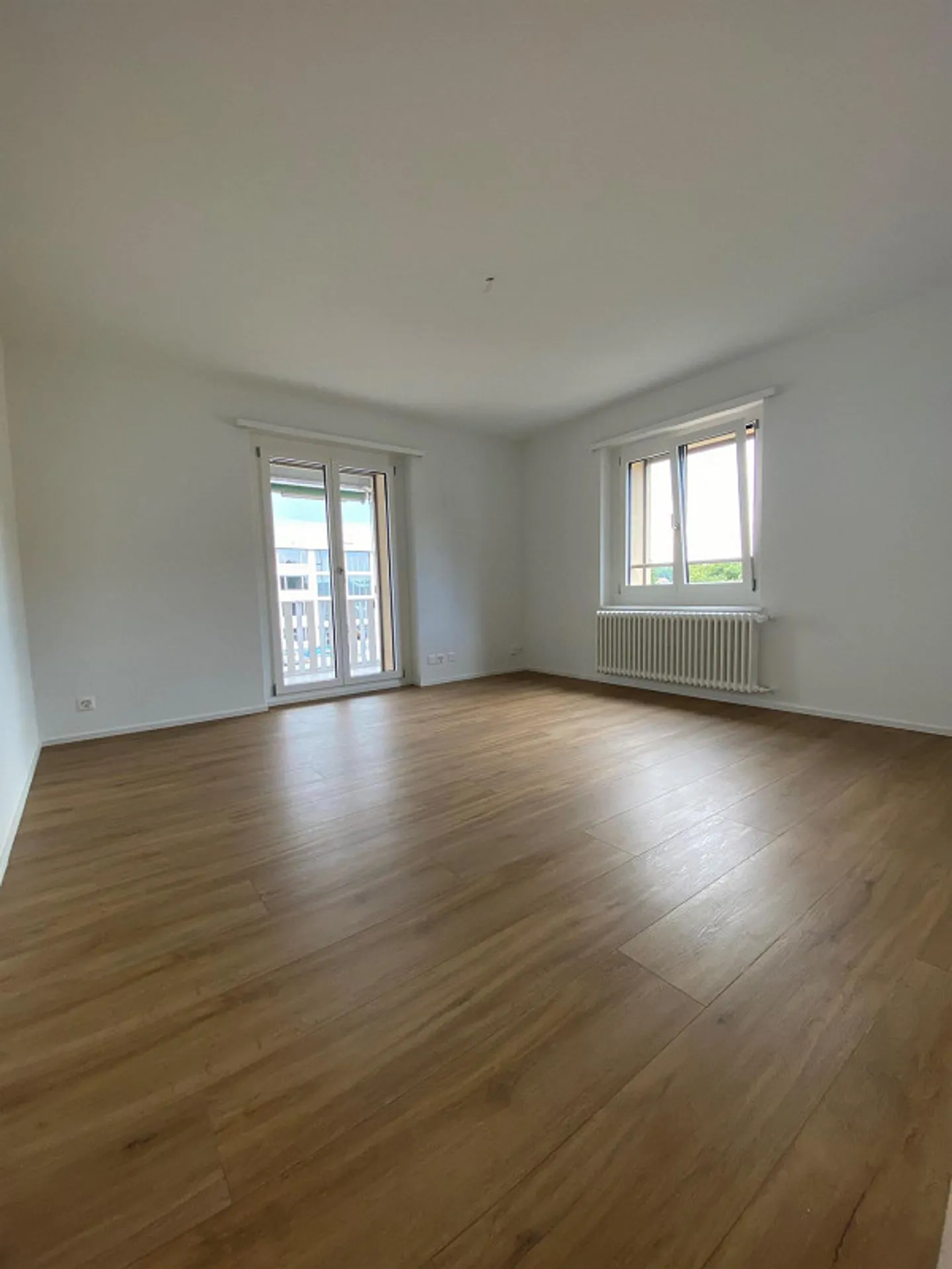 Now Available: Bright 2.5-Room Apartment in a Quiet Location - Photo 5 of 6