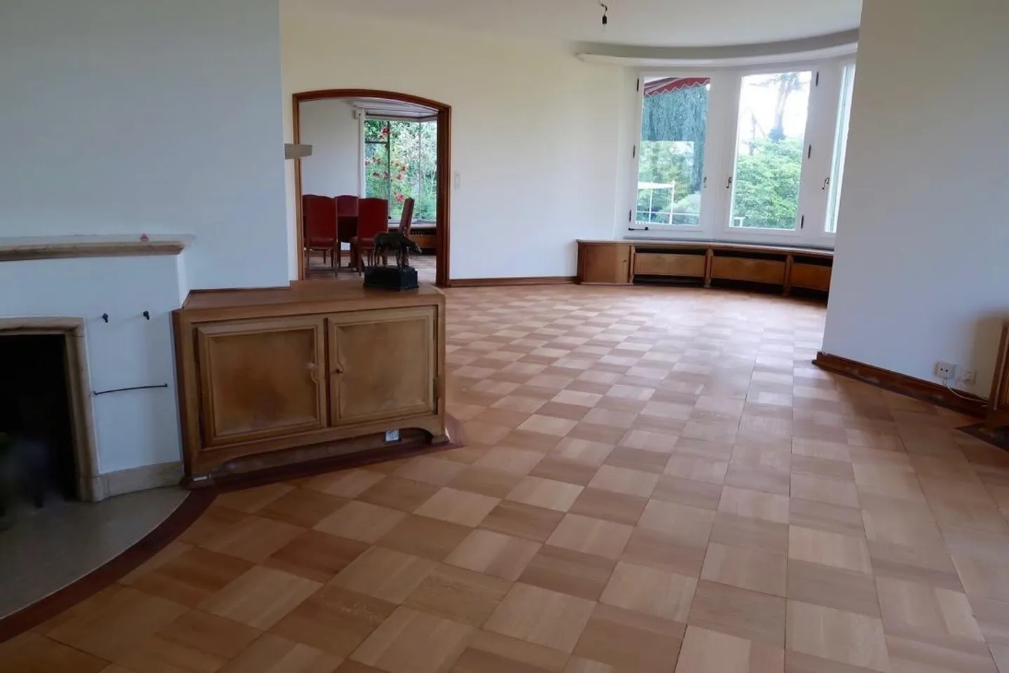 Oggetto di desiderio in una posizione privilegiata - Foto 5 di 13