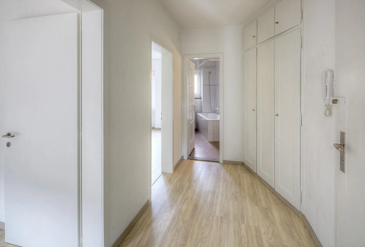 Living at Ostring - Photo 8 of 8