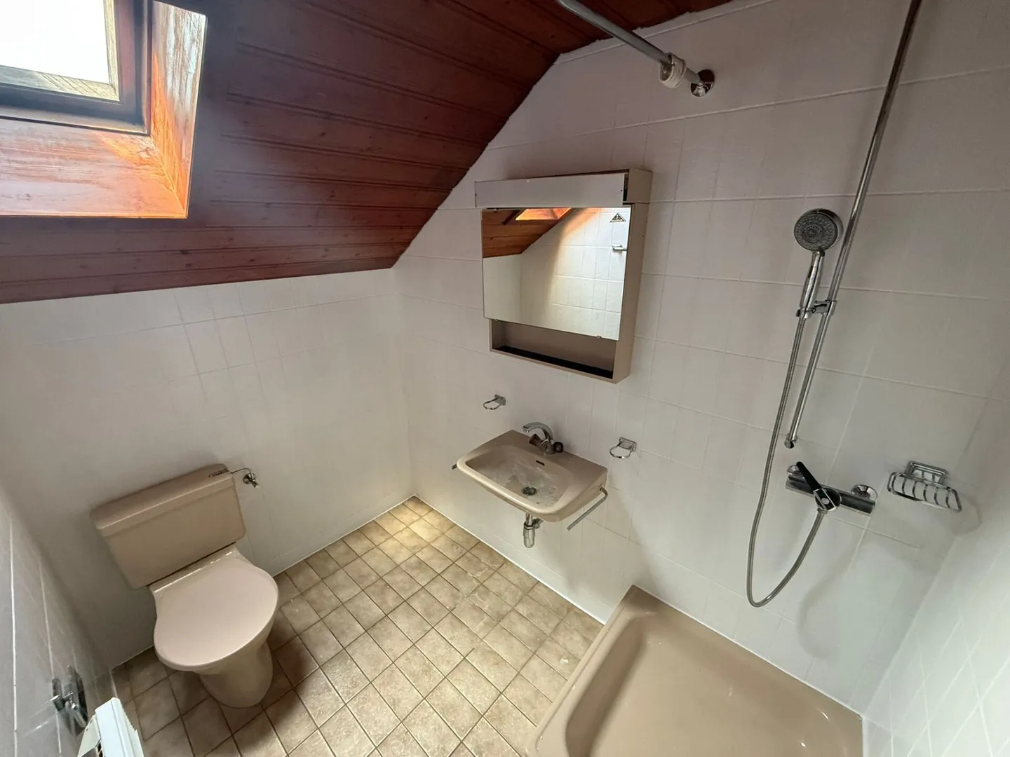 Bellissimo studio a Vuisternens-en-Ogoz - Foto 6 di 7