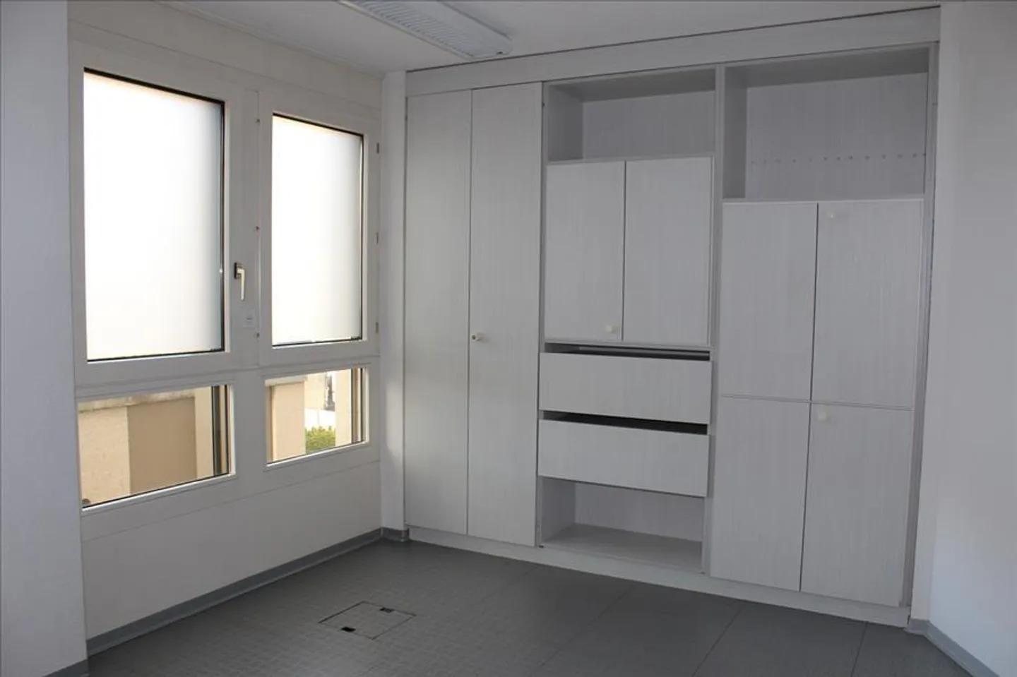 Büro- oder Praxisraum an guter Lage - Foto 2 von 2