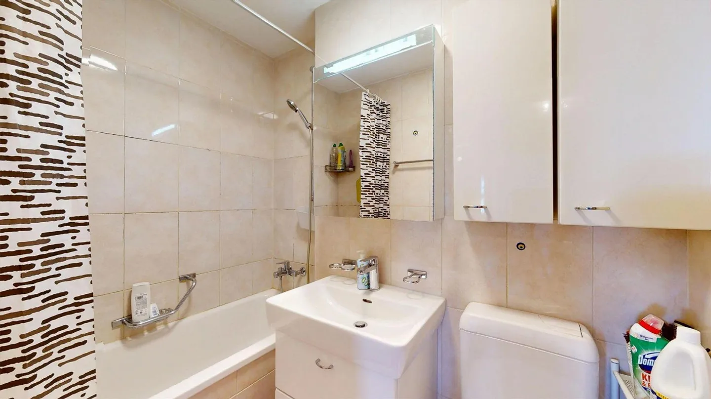 4.5-Room Apartment Central Living in Pratteln - Photo 15 of 20