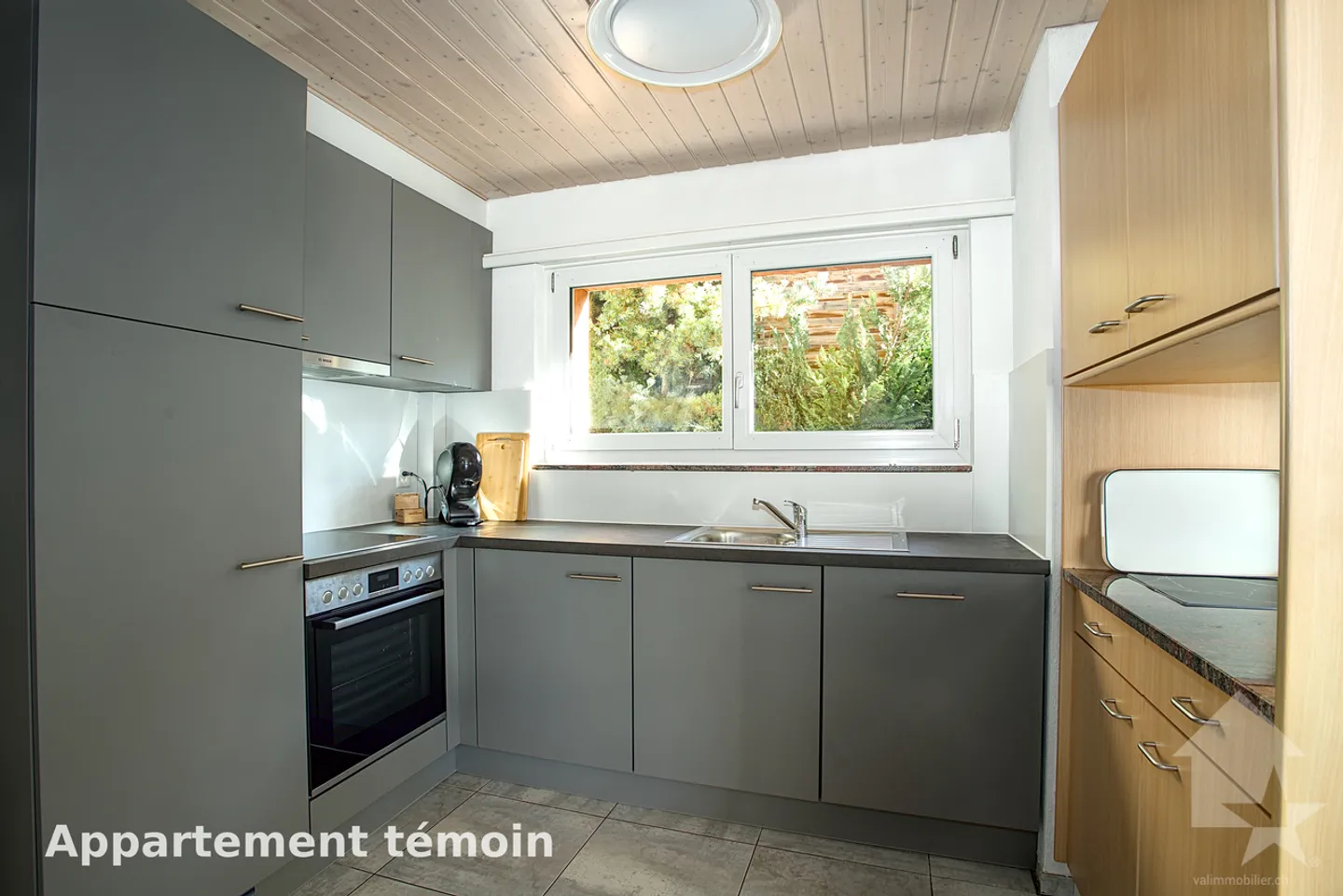 Schöne 4,5-Zimmer-Wohnung im Erdgeschoss eines Chalets - Foto 4 von 21