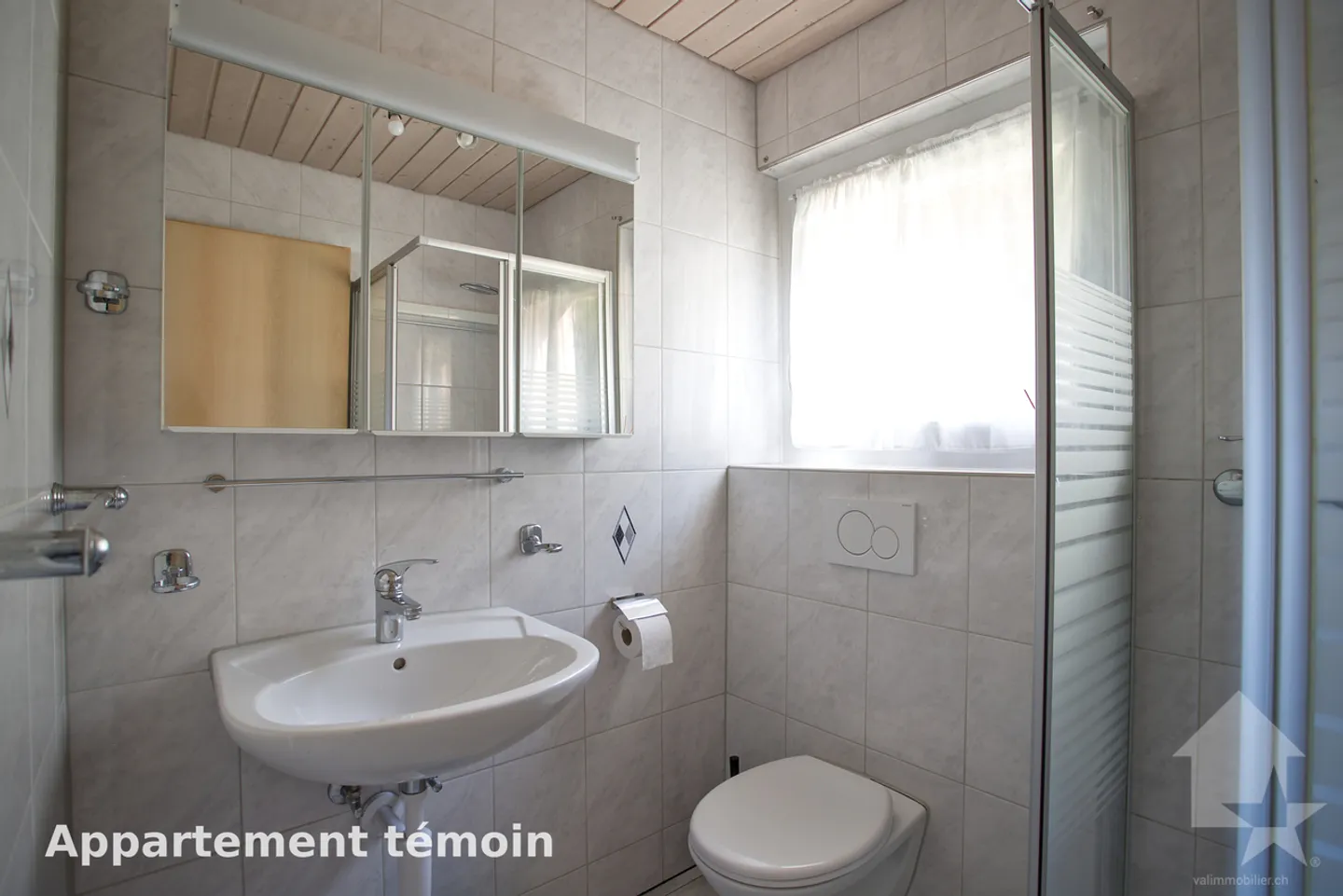 Schöne 4,5-Zimmer-Wohnung im Erdgeschoss eines Chalets - Foto 8 von 21