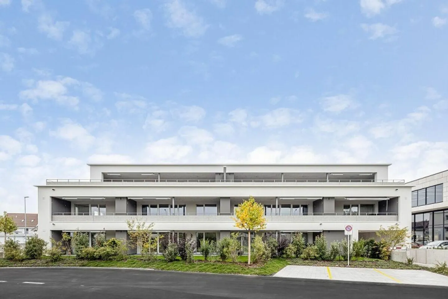 Vivre avec un grand confort - Photo 1 sur 7