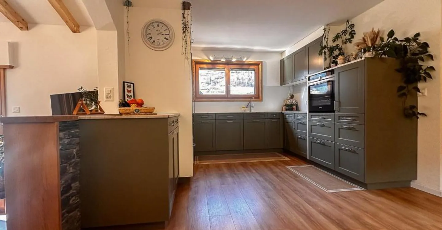 Superb Renovated House - Photo 5 of 12