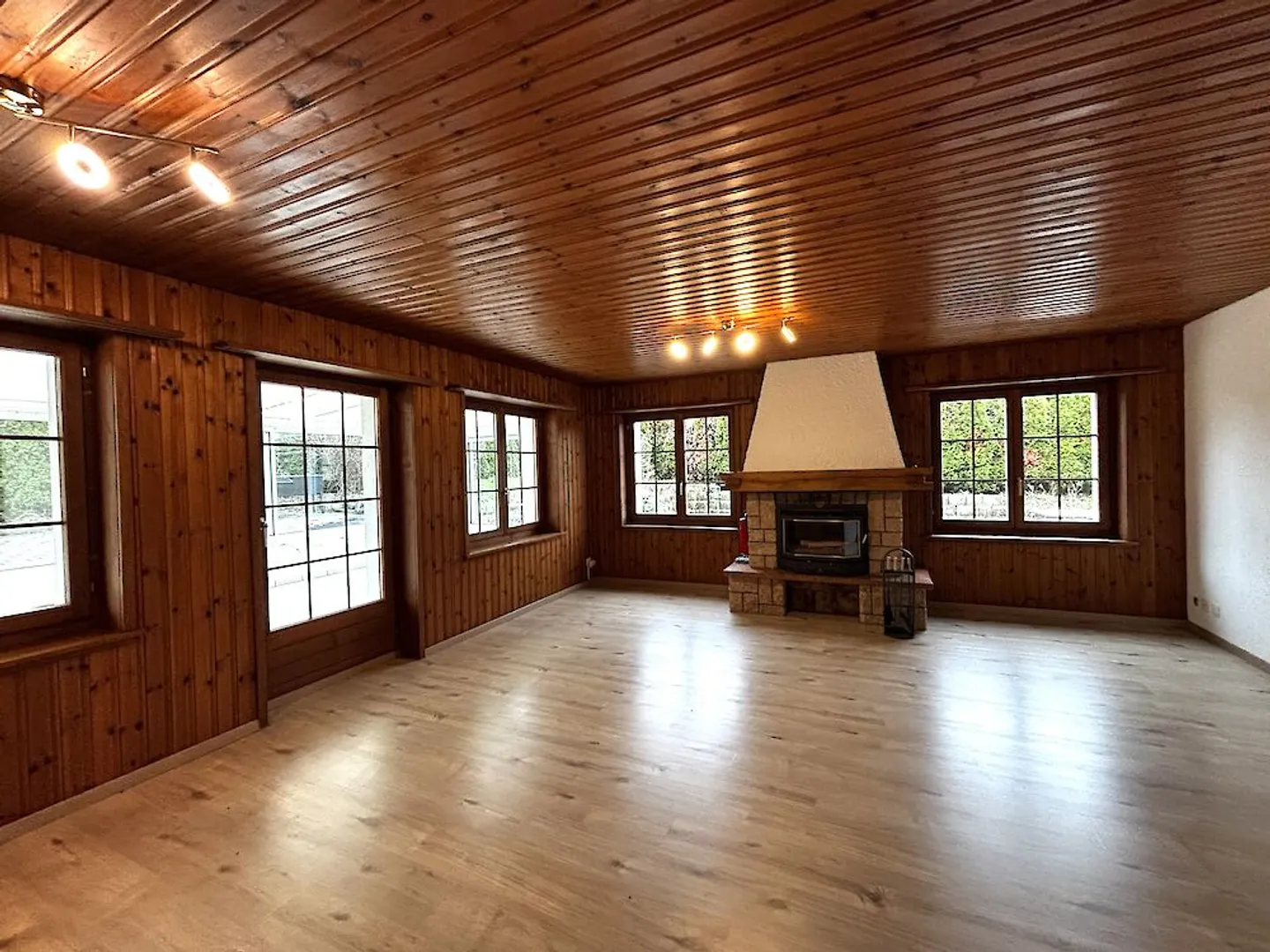 Appartement 5.5 pièces - Foto 2 von 13