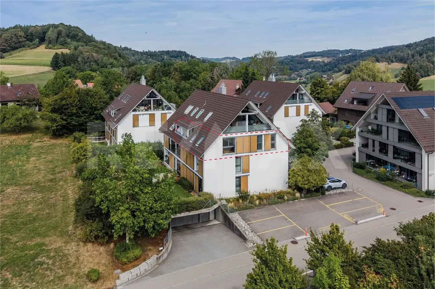 HOCHWERTIGE 4½-ZIMMER-MINERGIE-WOHNUNG MIT SICHT - Foto 2 di 12