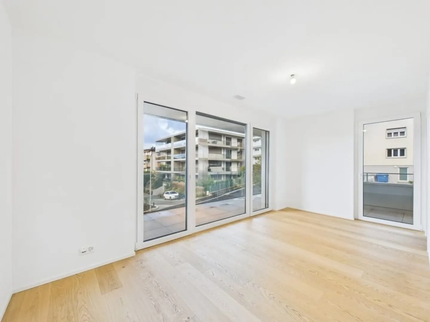 NEUE 4,5-Zimmer-Wohnung mit 111m2 im 1. Stock in Prilly - Foto 7 von 11