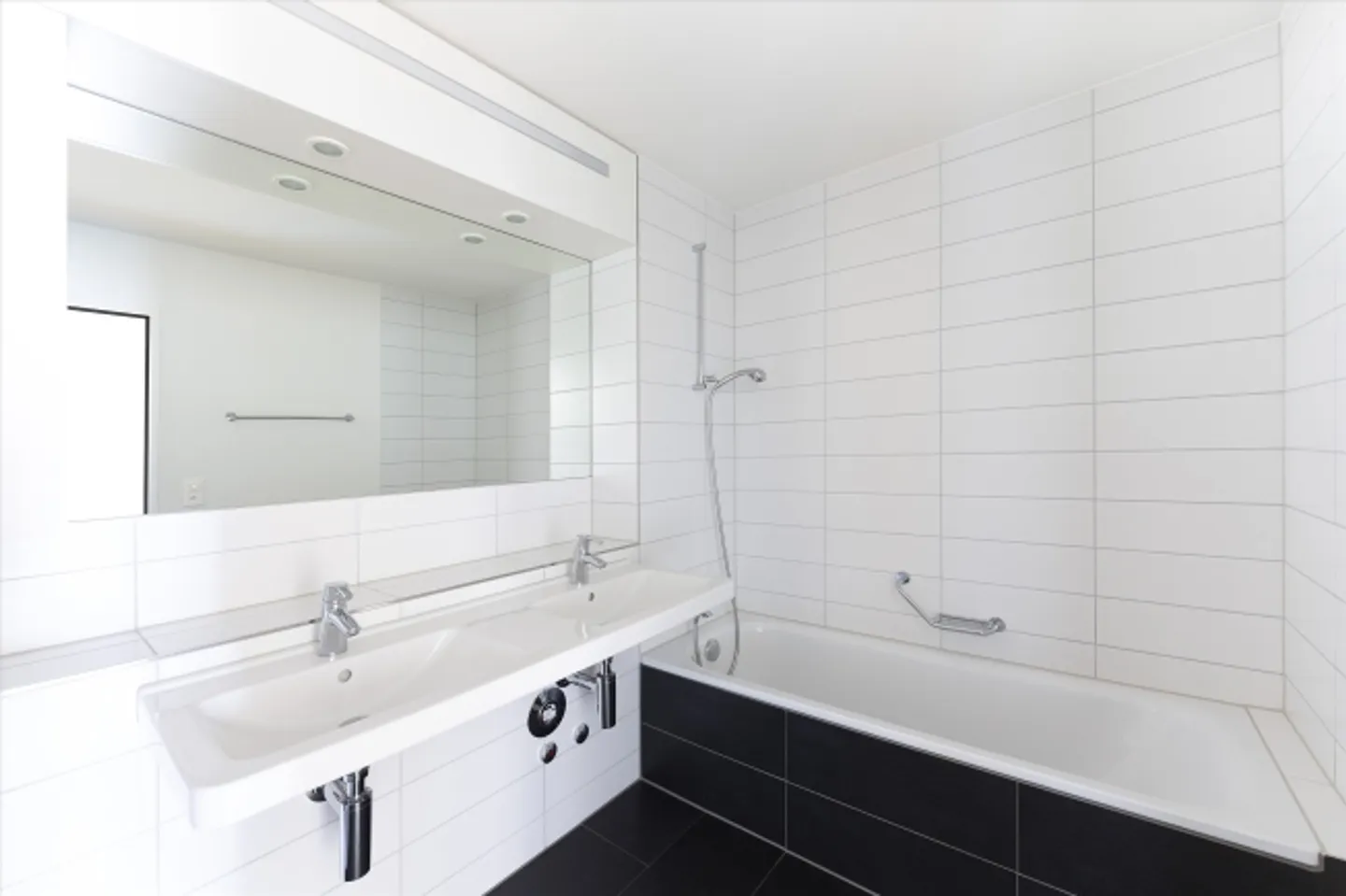 Dream Apartment Awaits You! - Photo 4 of 10