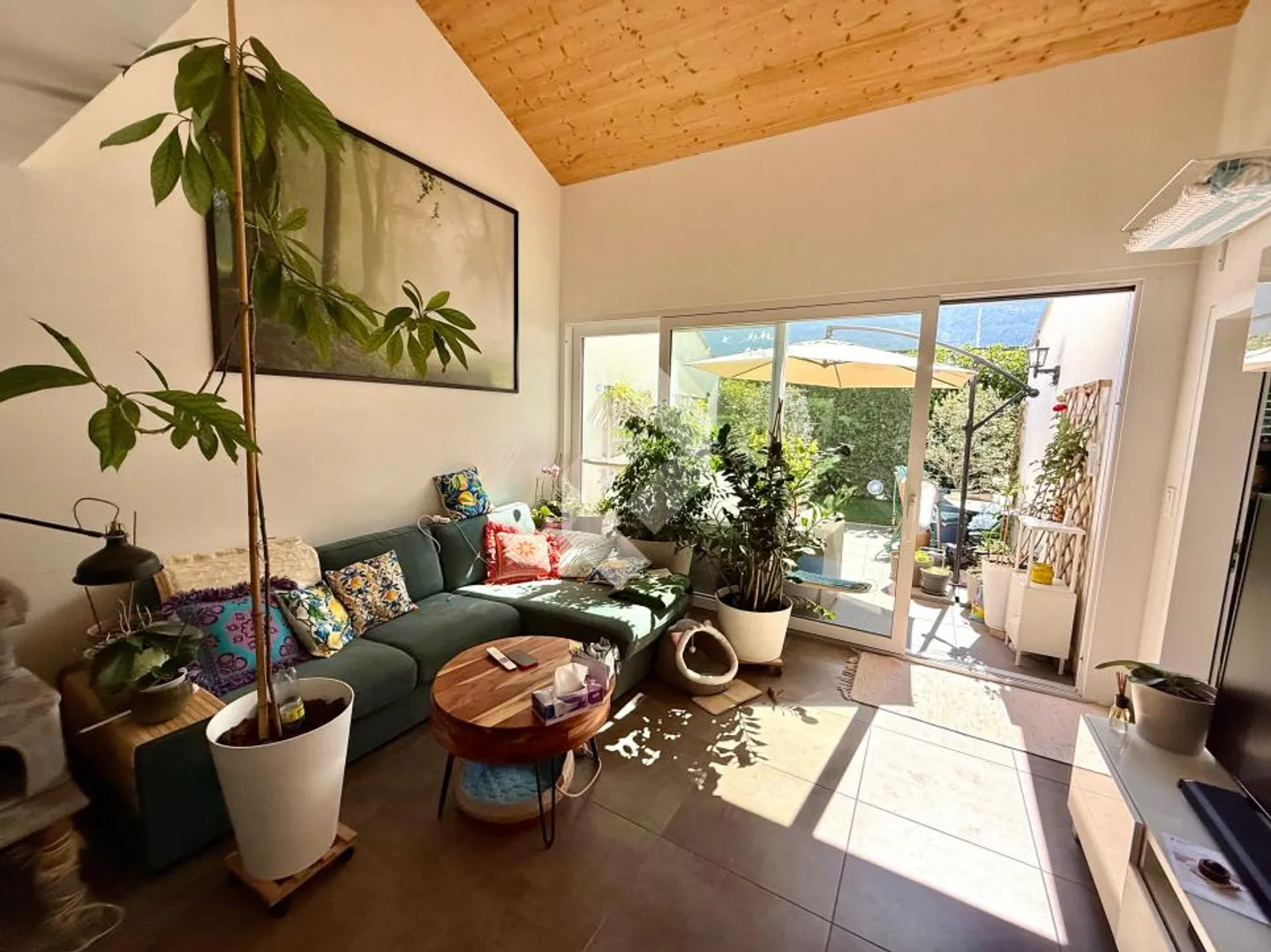 Casa bifamiliare affascinante e spaziosa - Foto 3 di 13