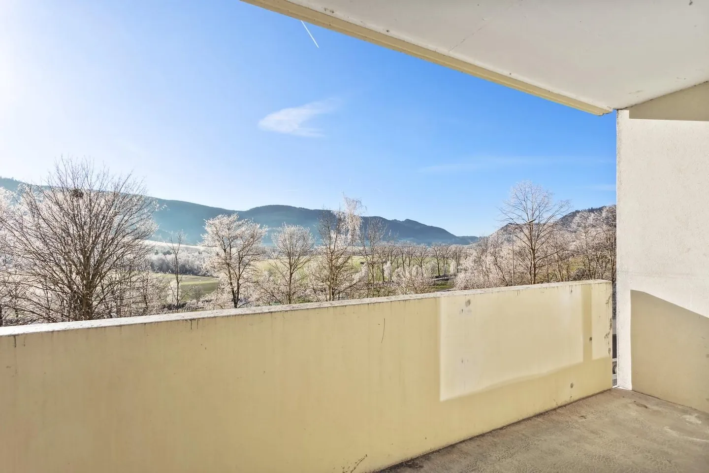 Geräumige Wohnung mit Balkon - Foto 8 von 8