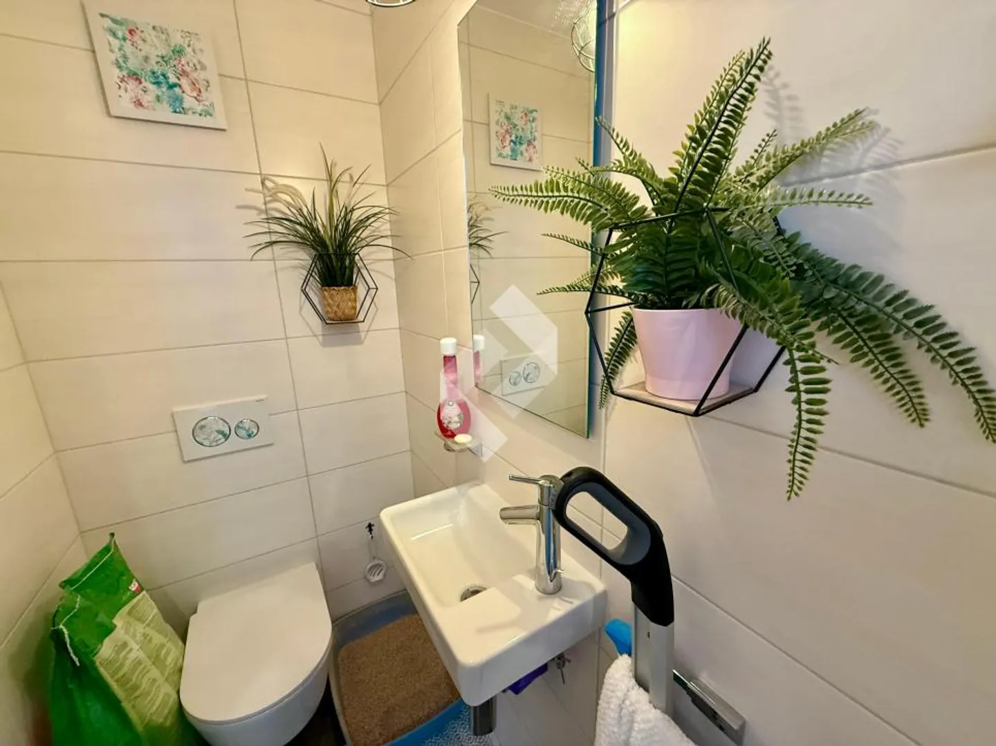 Casa bifamiliare affascinante e spaziosa - Foto 9 di 13