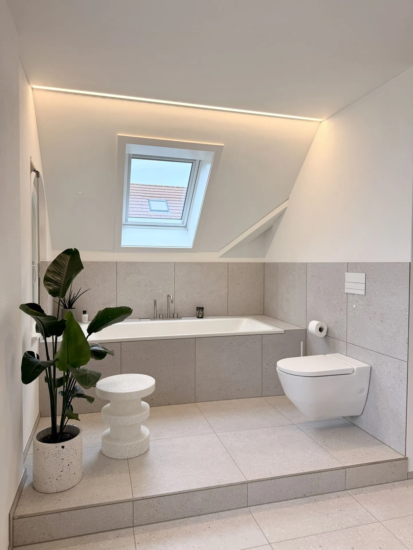 Spacious Living in a Popular Location - Photo 5 of 10