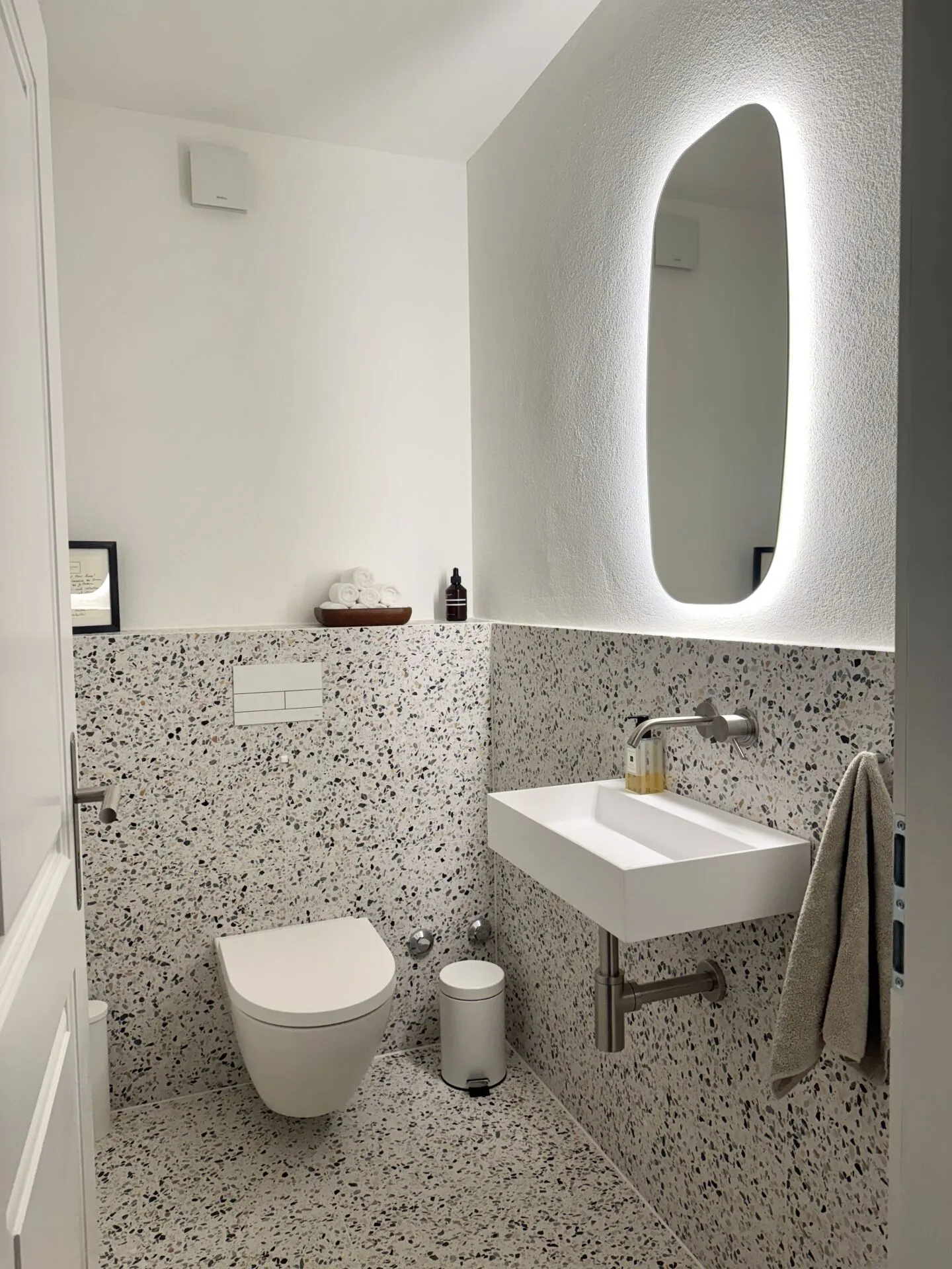 Spacious Living in a Popular Location - Photo 6 of 10