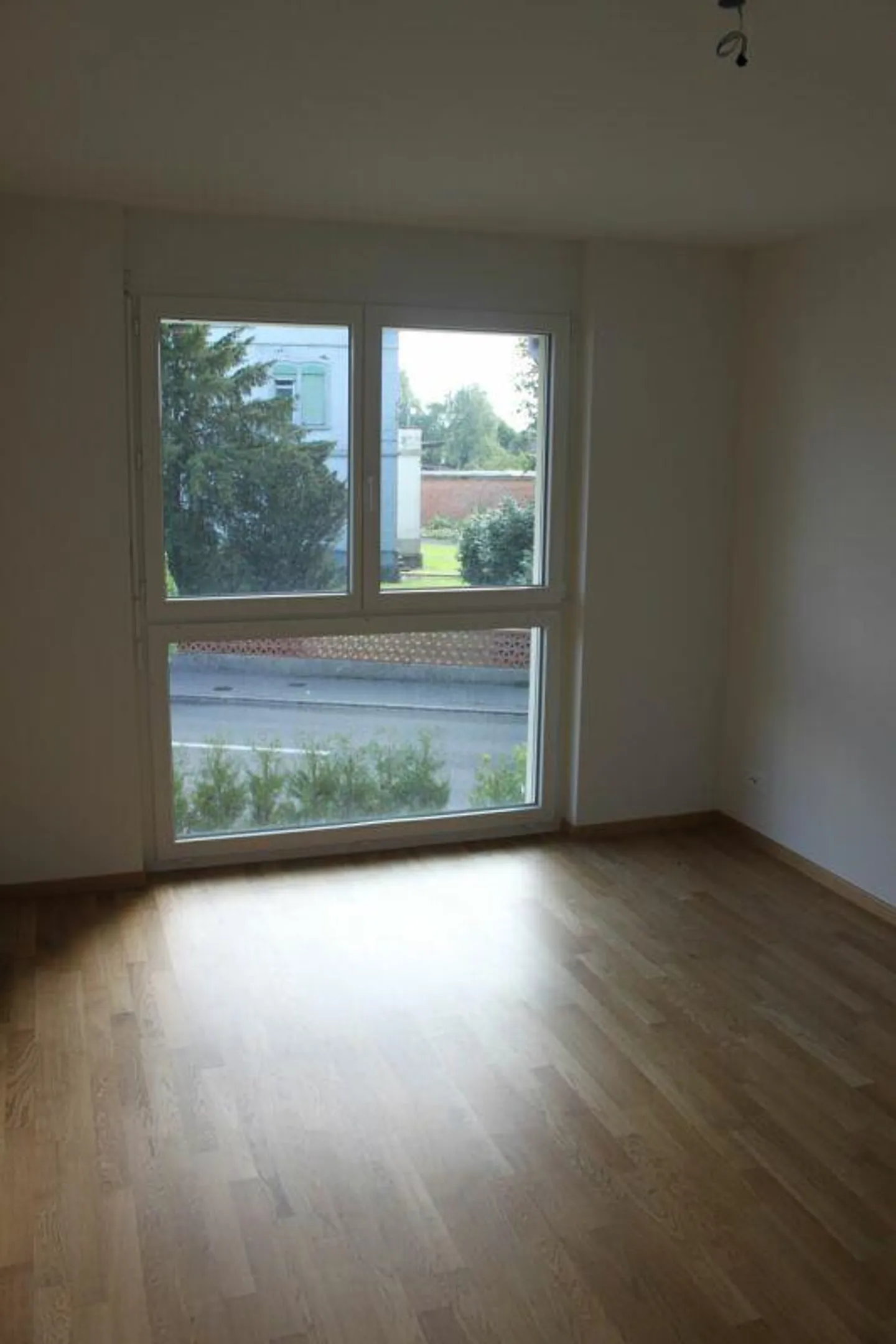 4.5-Zimmer-Wohnung im Parterre, ca. 100m2 - Foto 3 von 10