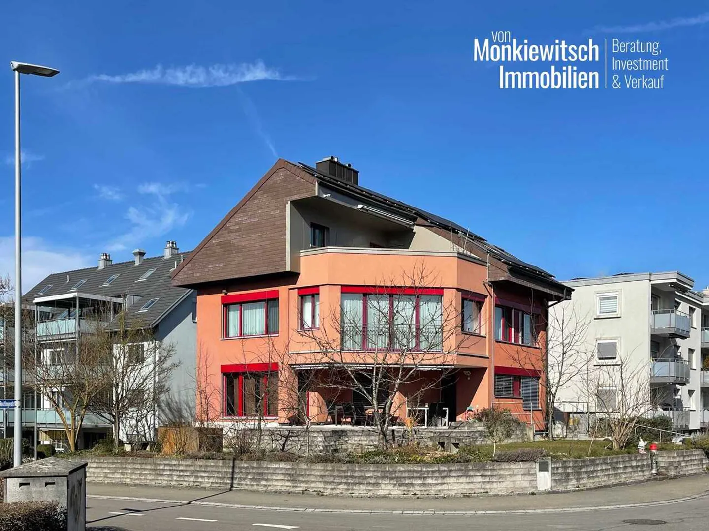 Modernes Familiendomizil mit Aussicht - Foto 7 von 13