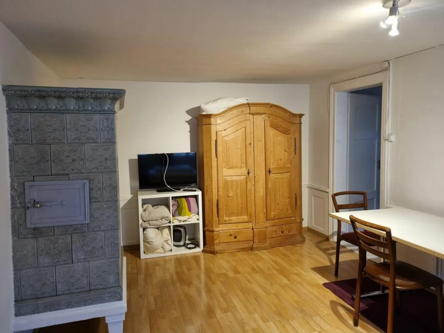 Petite maison d'hôtes meublée de 3 pièces (Sans cuisine !) - Photo 5 sur 8