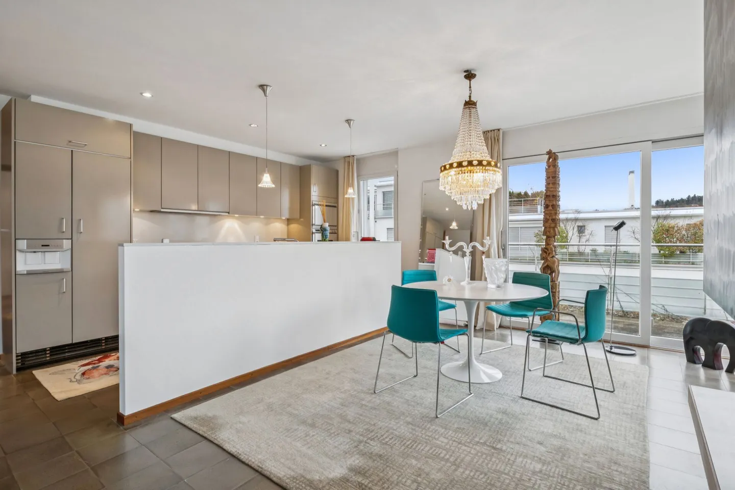 Appartement en attique spacieux de 3,5 pièces à Zumikon ! - Photo 5 sur 9