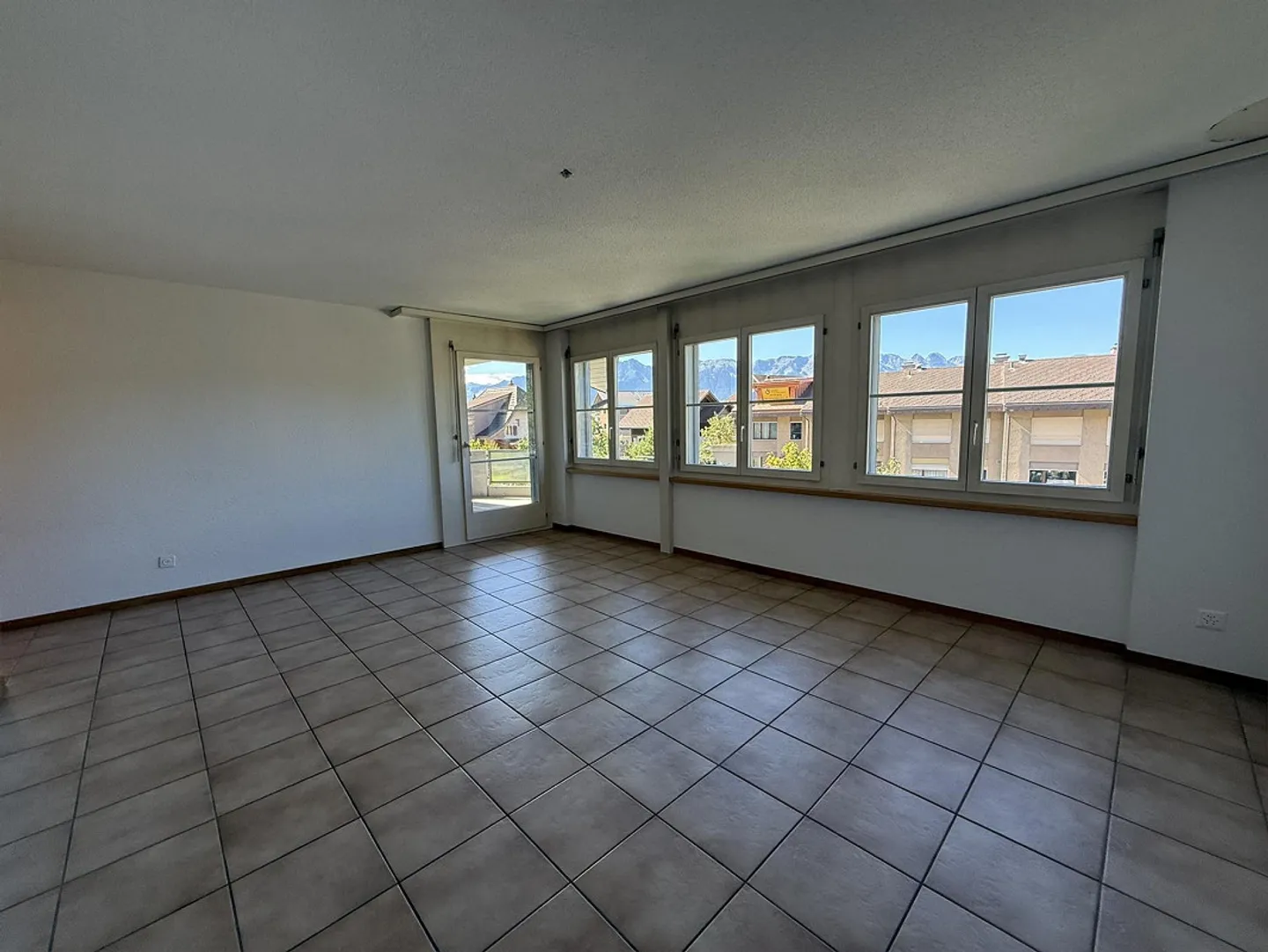 Appartamento accogliente e luminoso di 4,5 stanze a Heimberg - Foto 5 di 13