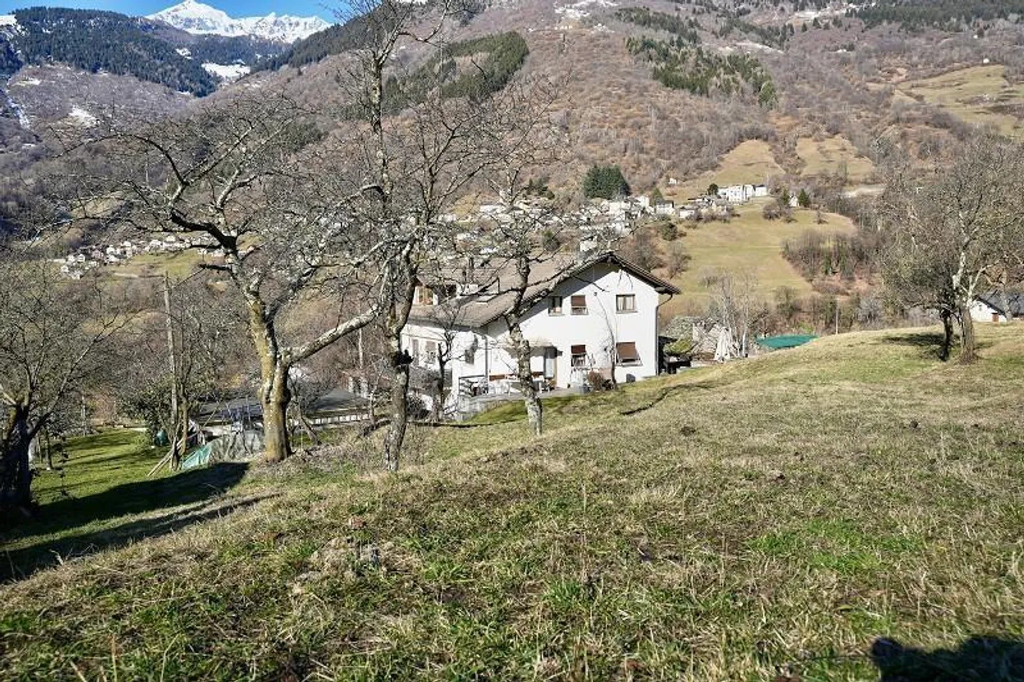 Sonniges Bauland im Bleniotal - Foto 7 von 13