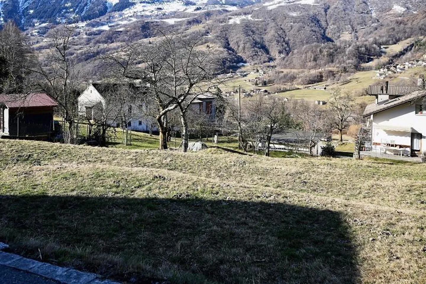 Sonniges Bauland im Bleniotal - Foto 8 von 13