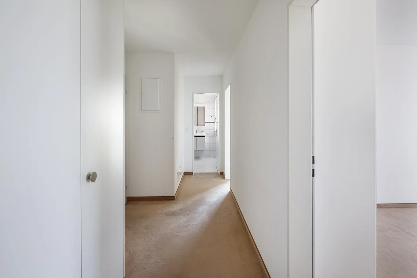 Helles Apartment mit Balkon - Foto 6 von 9