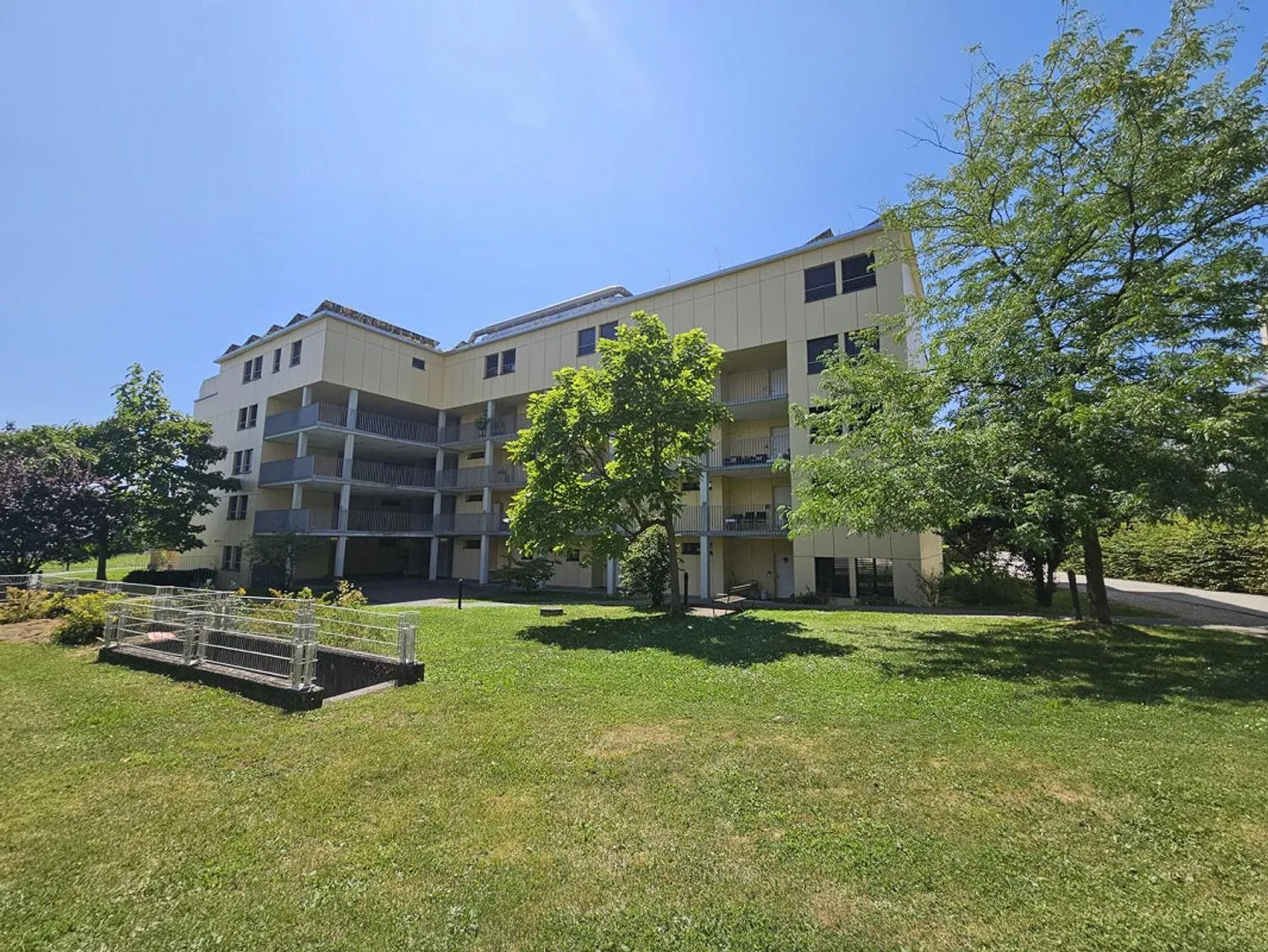 Studio à louer dans le centre de Grenchen - Photo 2 sur 9