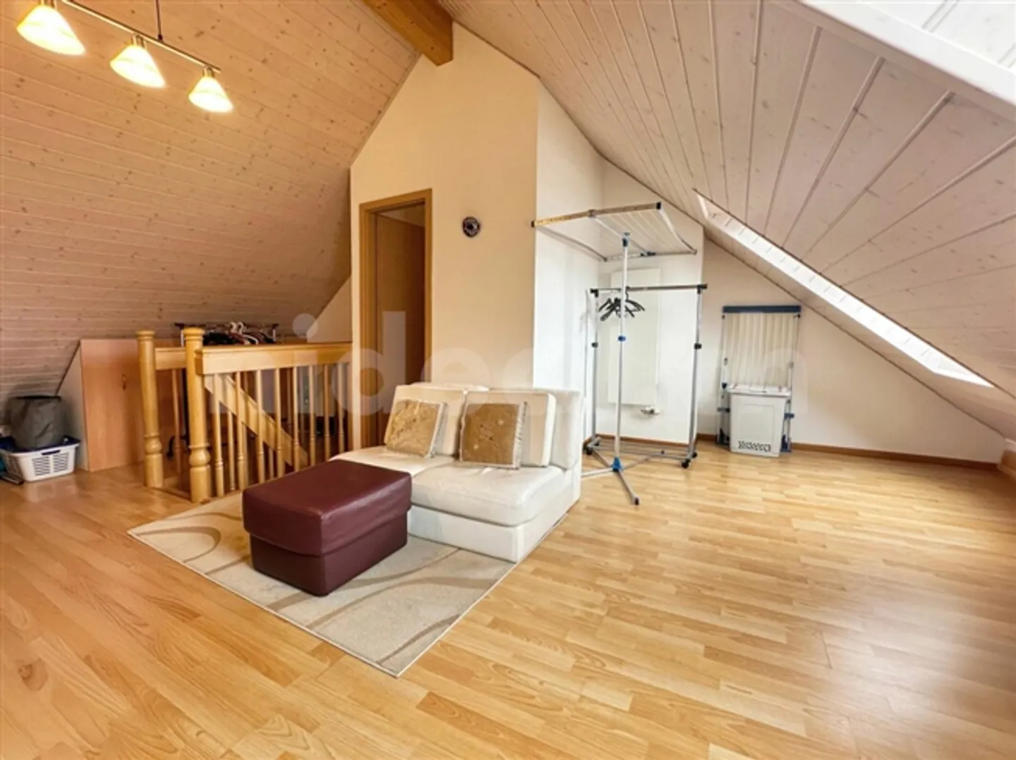 Appartamento di 5 stanze di 164 m² su 3 livelli a Renens - Foto 8 di 17