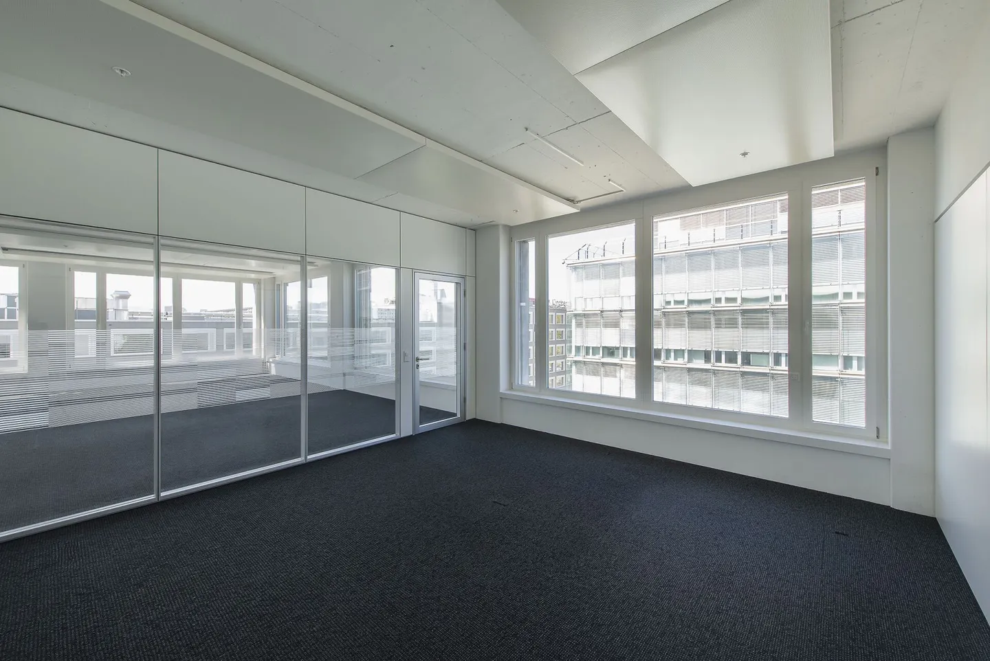 Attractive Plug & Play Office Spaces in Glattpark - Ready for Immediate Occupancy - Photo 8 of 9