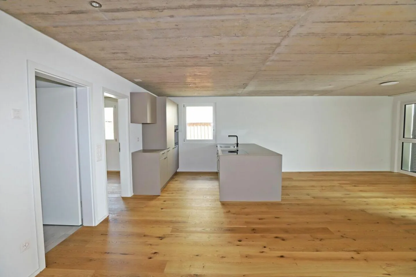 Appartement lumineux de 3.5 pièces dans un immeuble neuf et moderne. (Construit en 2025) - Photo 3 sur 12
