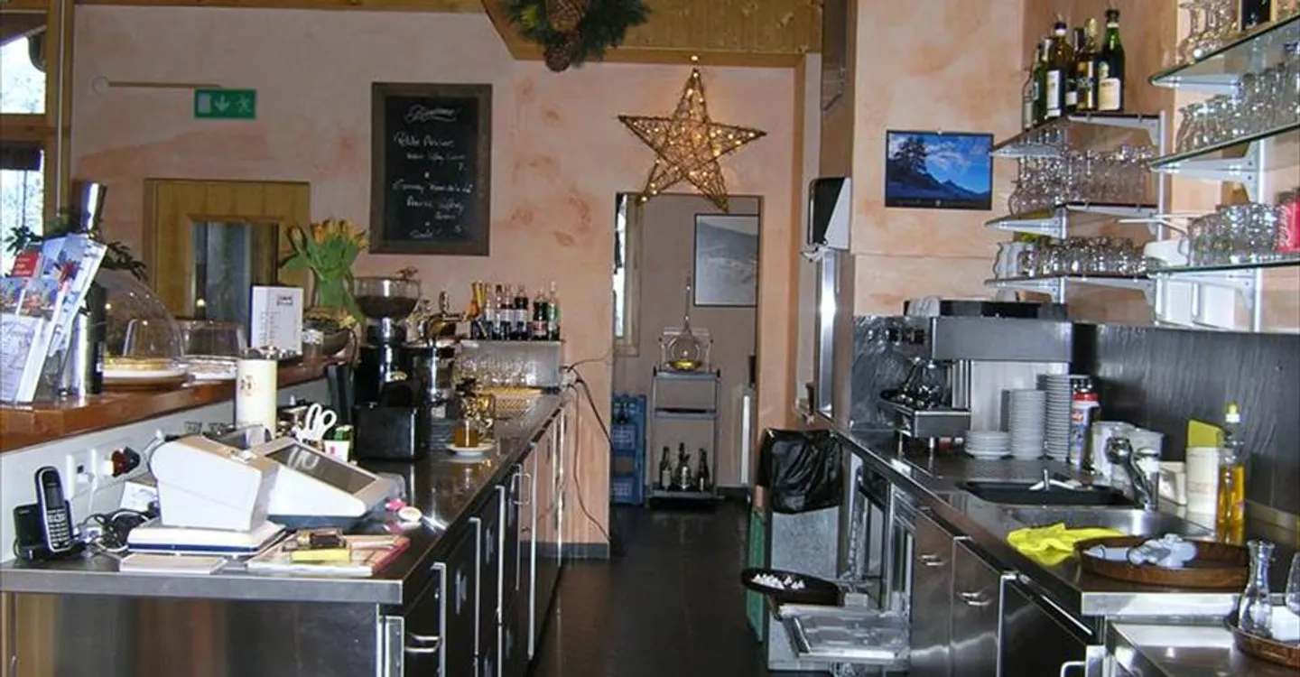 Restaurant - Photo 4 of 13