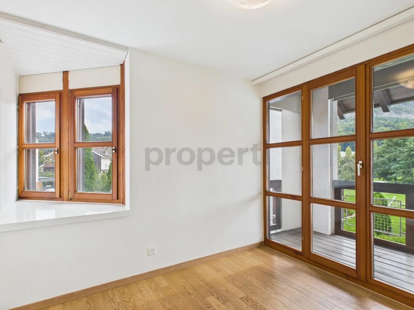 Stunning Townhouse in Würenlingen - Photo 10 of 13