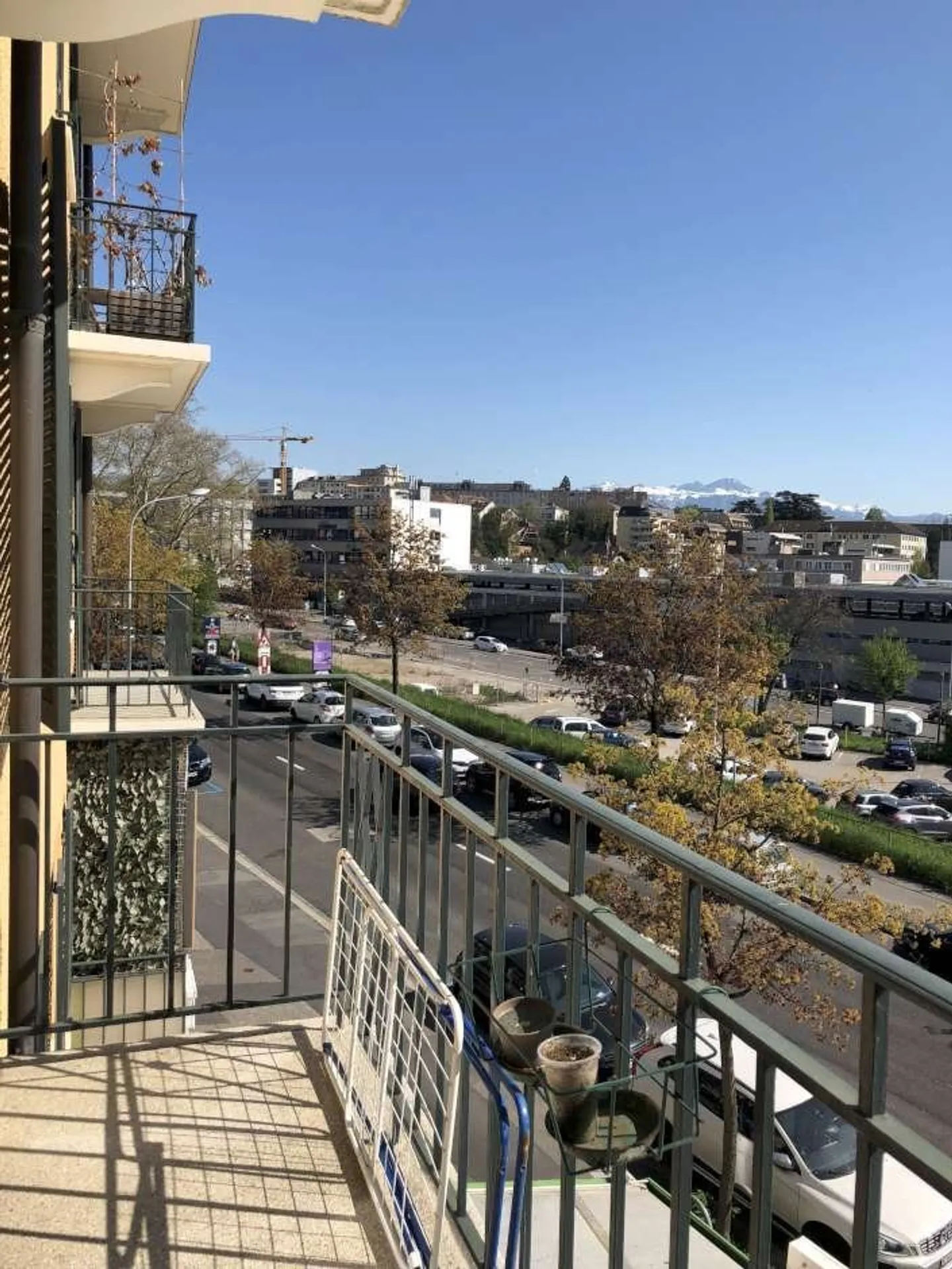 3 Rooms near the Flon District - Photo 2 of 9