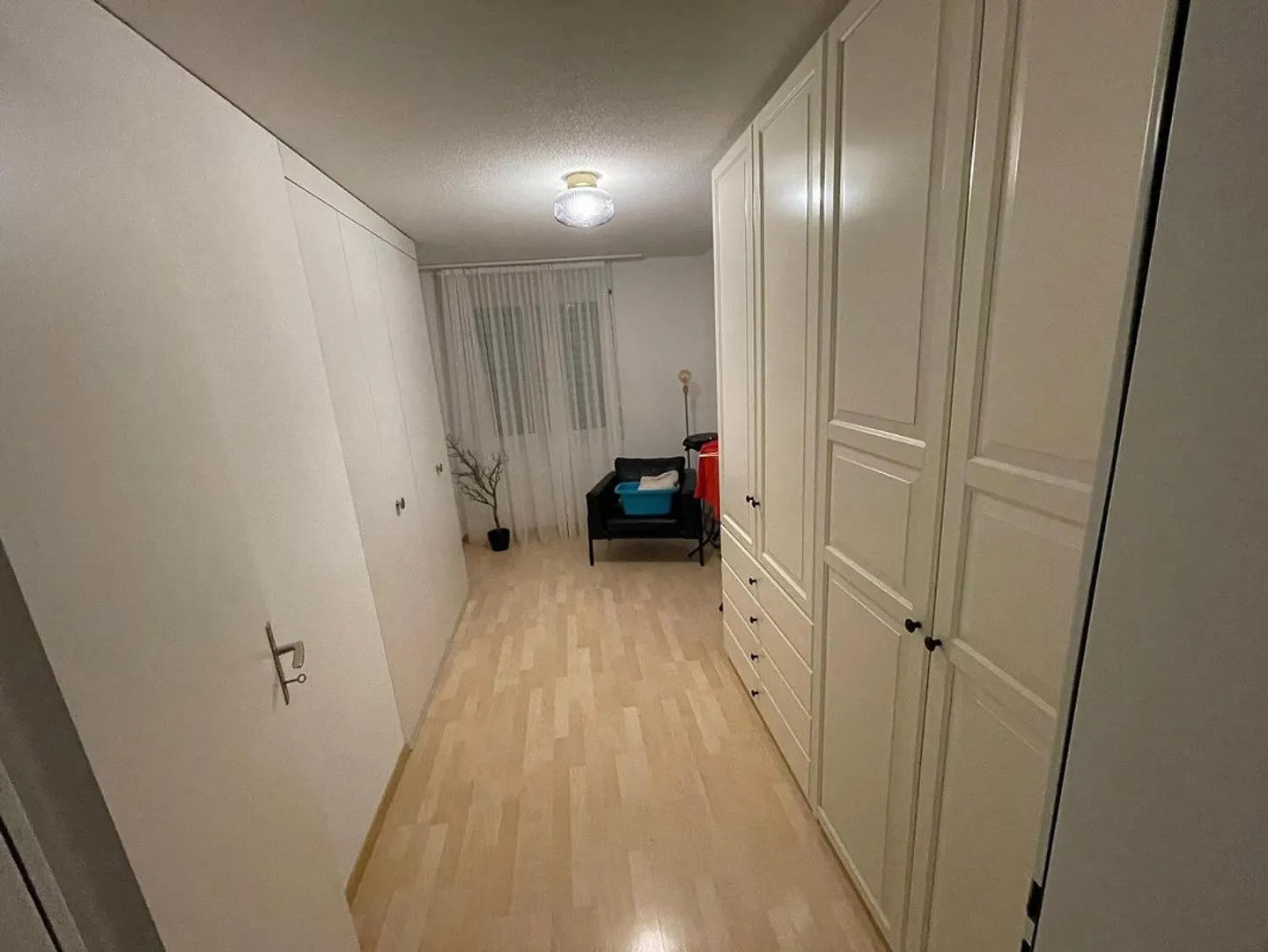Moderne 4.5-Zimmer-Wohnung mit Balkon und Garage in Hunzenschwil - Foto 14 von 15