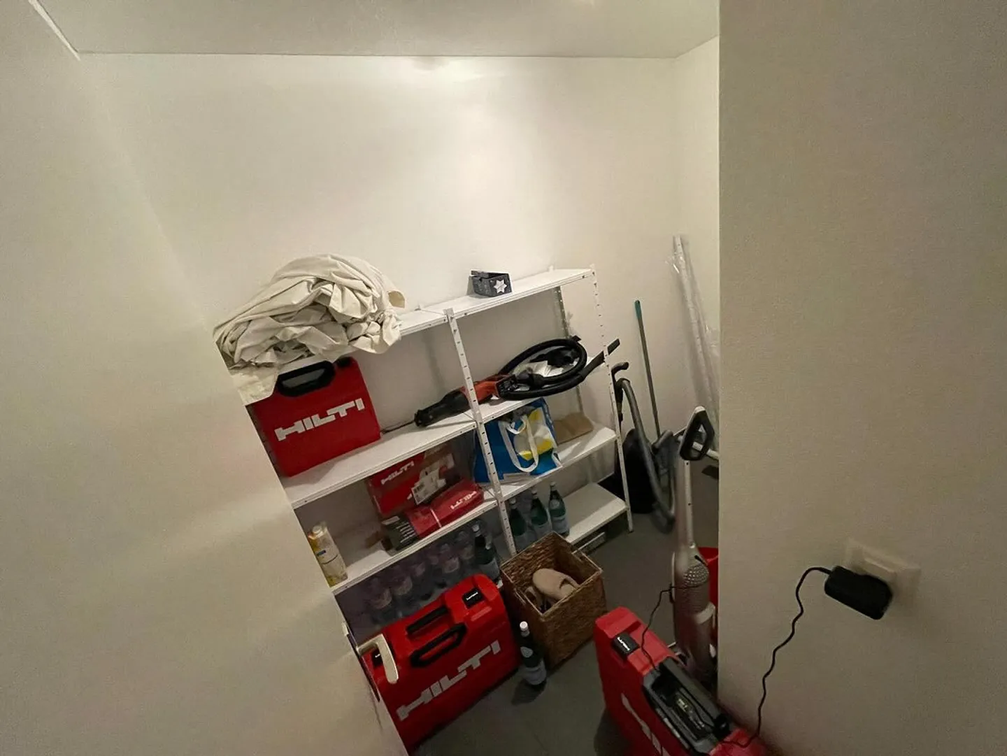 Moderne 4.5-Zimmer-Wohnung mit Balkon und Garage in Hunzenschwil - Foto 12 von 15