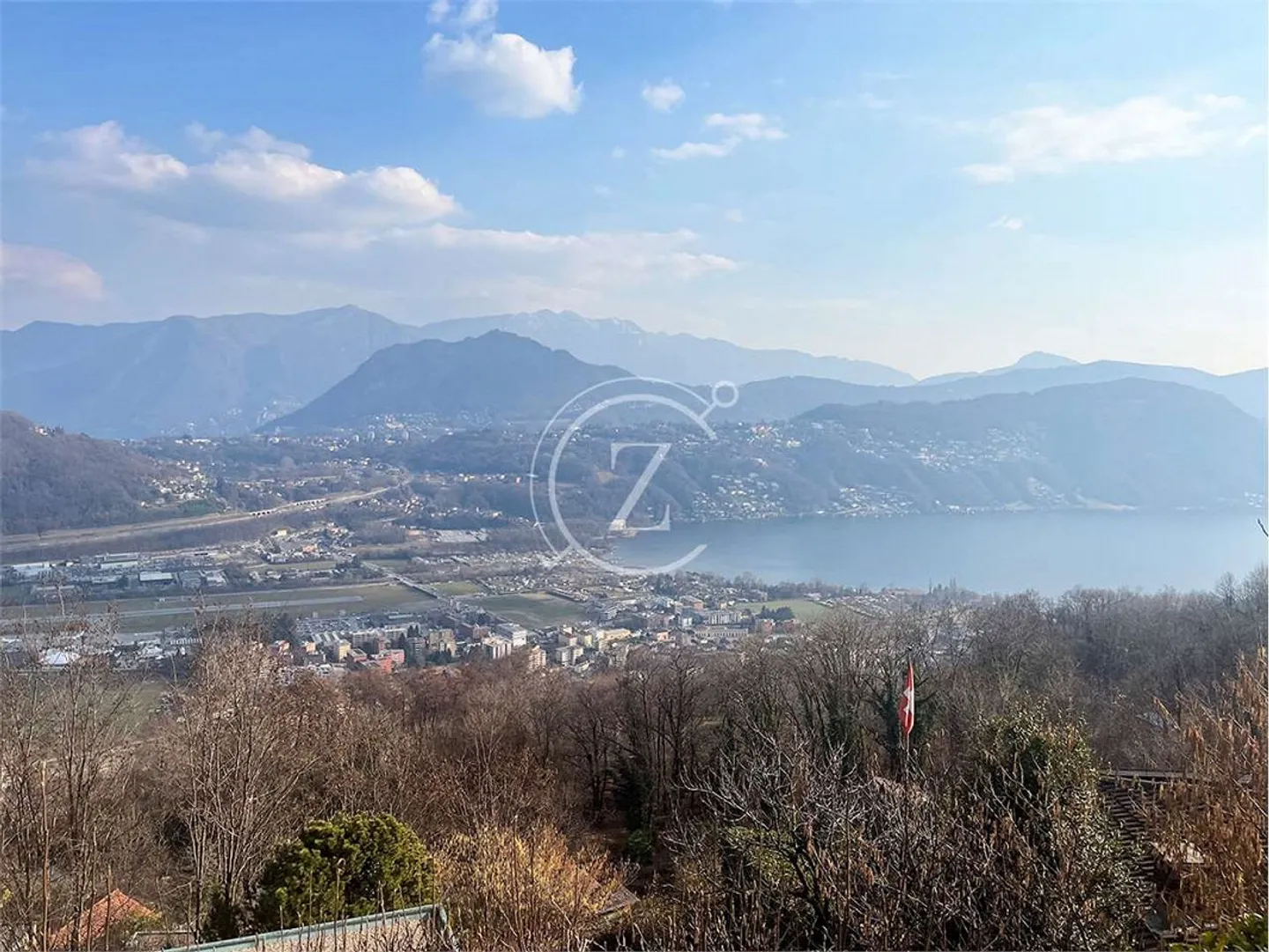 Panoramaland in Vernate with building permit - Photo 1 of 2